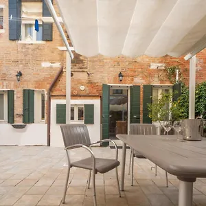  Apartment Luxury Garden Mansion R&r Italy
